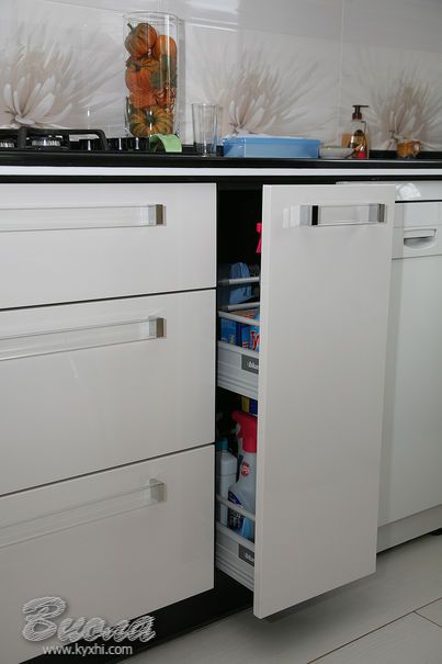 Белая кухня крашенный МДФ фурнитура