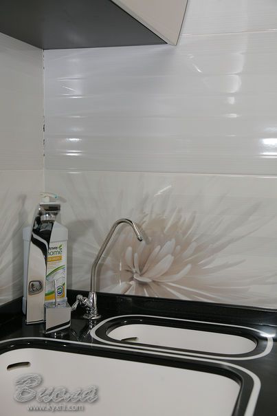 Белая кухня крашенный МДФ кран