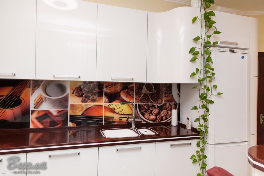 Купить белую кухню со скинале