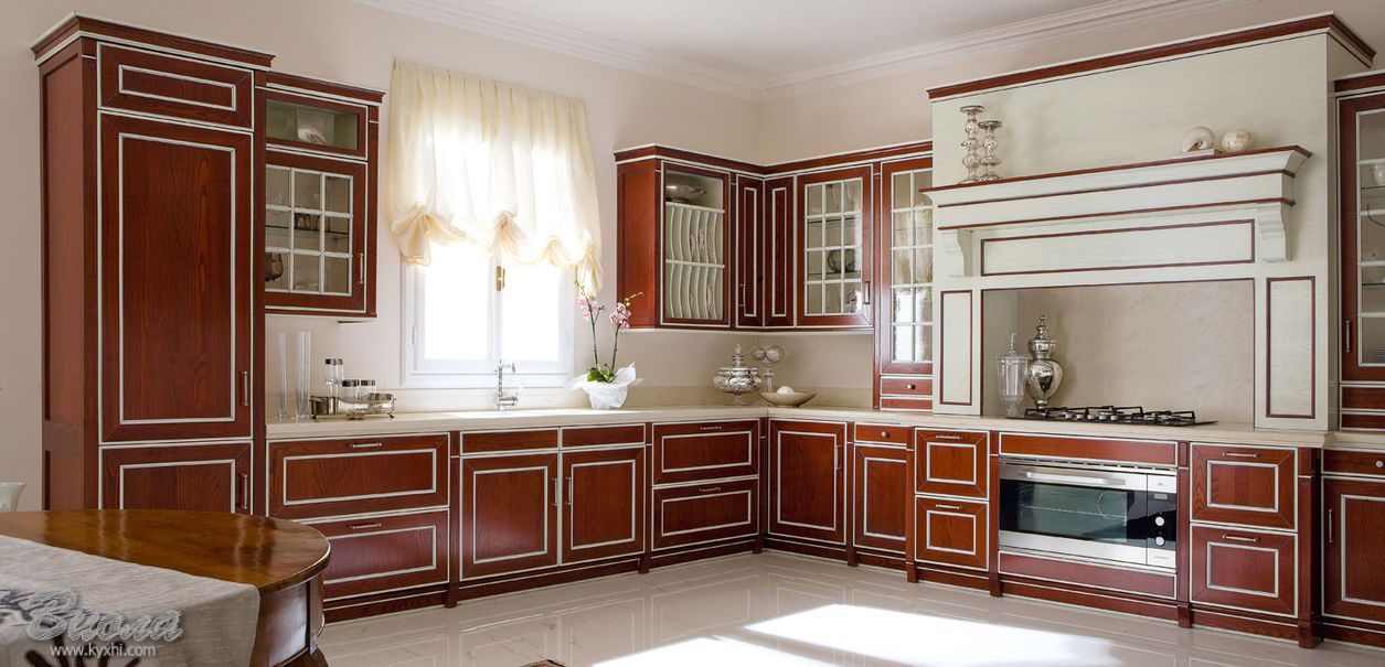 Купить радиусные кухни в Казани. Кухонные гарнитуры с радиусными фасадами от производителя
