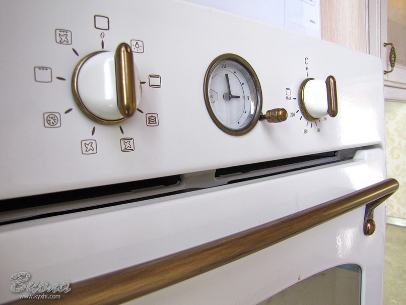 стильная плита в стиле ретро