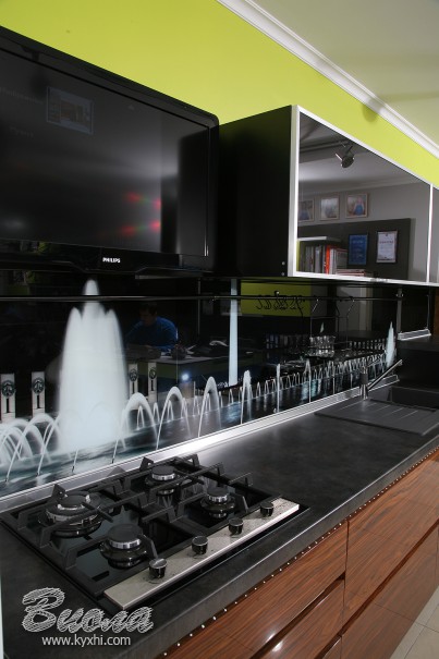 Кухня со шпоном