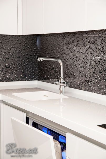 Столешница и мойка кухни Хай-Тек