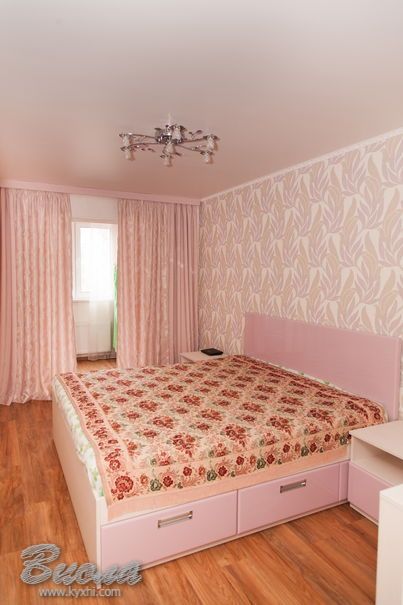 МДФ спальня в блекло-розовых тонах