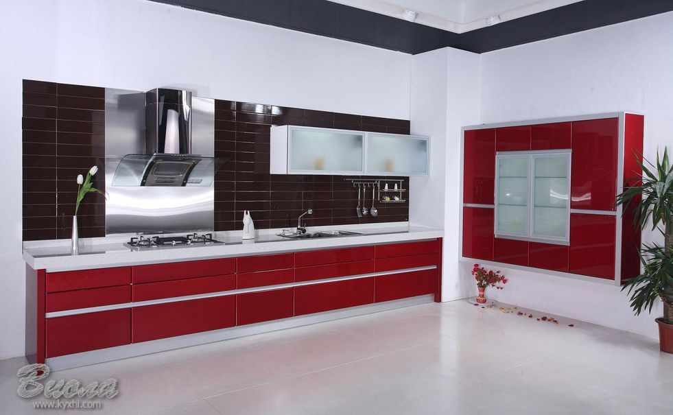 Красная кухня из эмали в стиле Хай Тек  купить по лучшим ценам