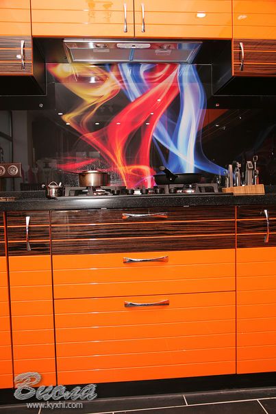 Кухня с комбинированным фасадом